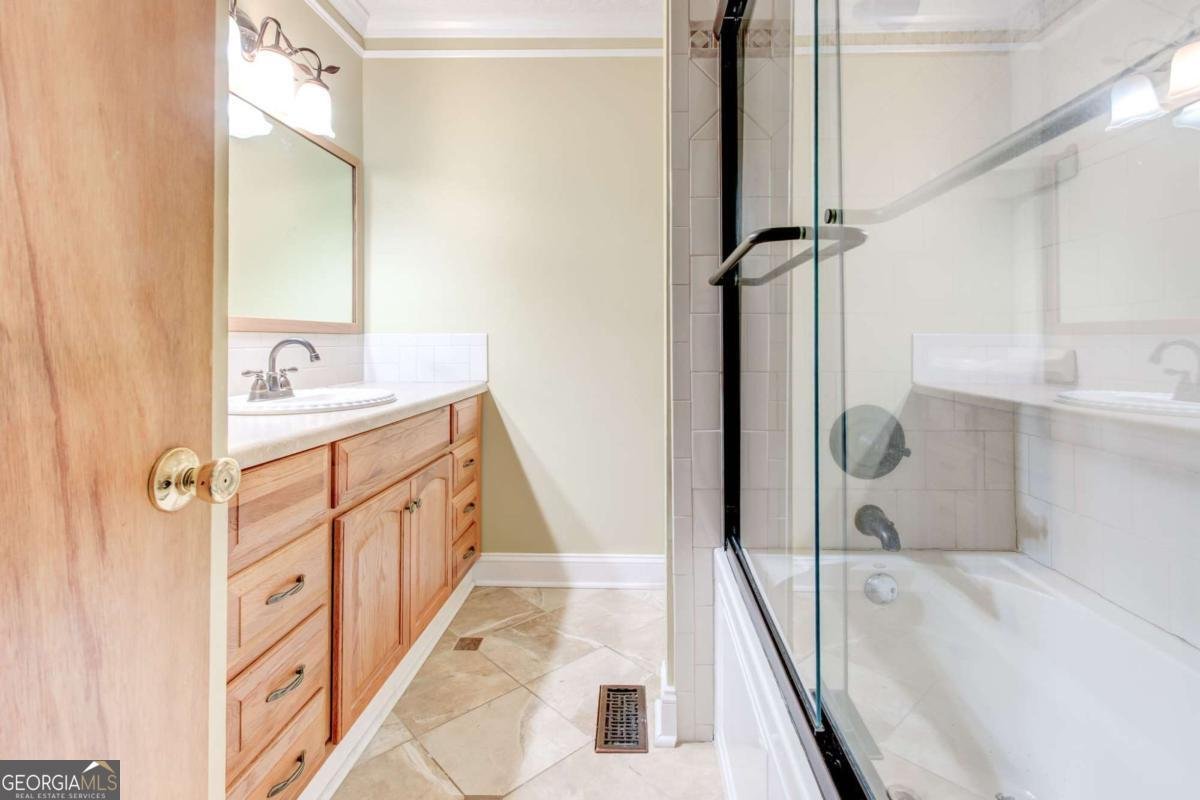 2211 Jonathan Avenue Lithonia - 18