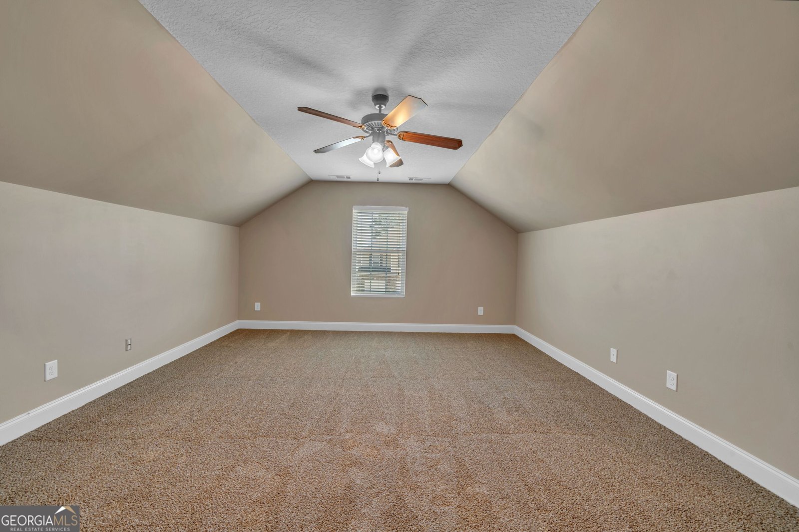 500 Hialeah Drive Bonaire - 33