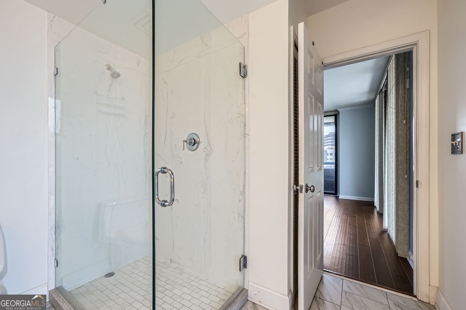 3481 Lakeside Drive Atlanta - 19