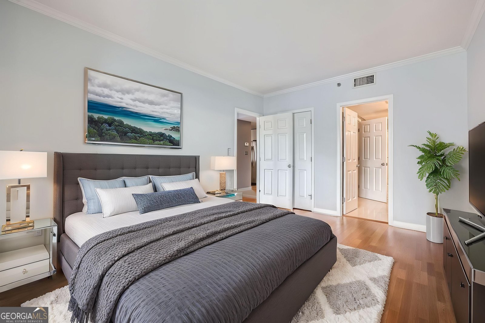 3481 Lakeside Drive Atlanta - 24