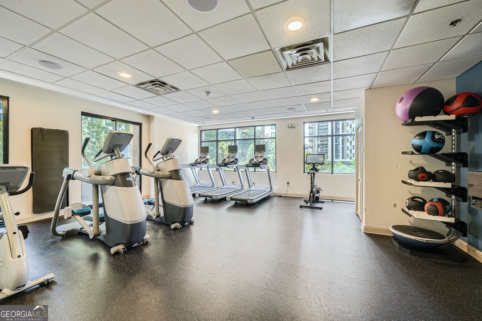 3481 Lakeside Drive Atlanta - 34
