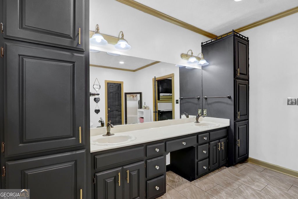 3765 Cannonwolde Drive Snellville - 27