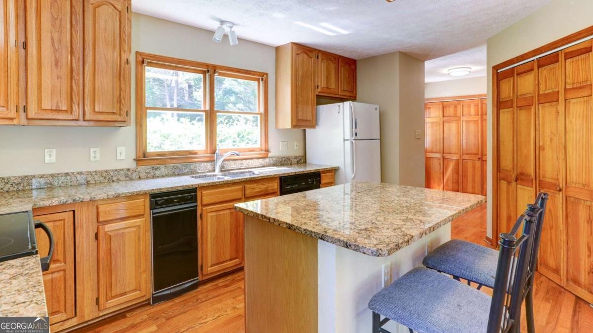 121 Lake Drive Dawsonville - 16