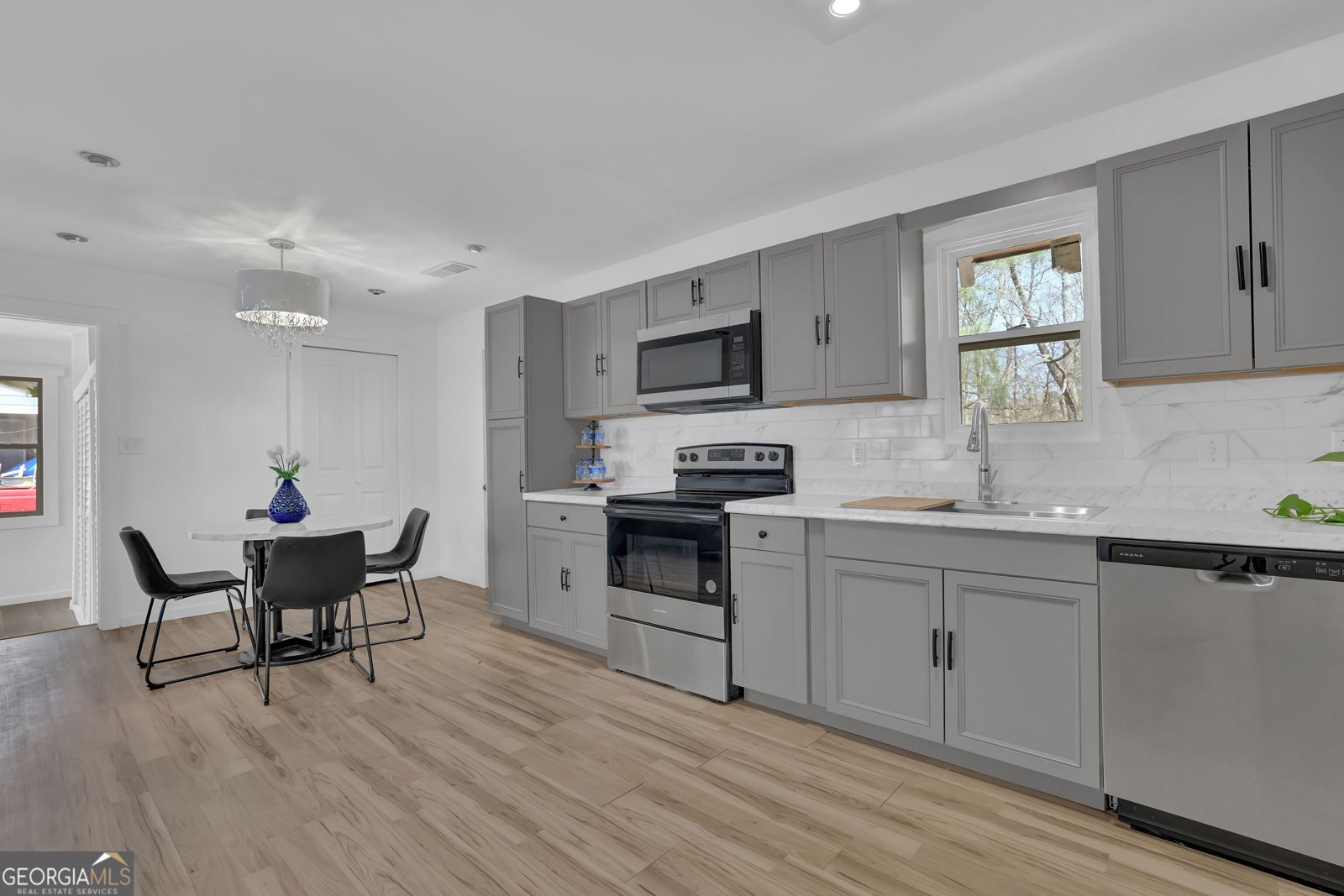 2030 EUCLID Street Statham - 14