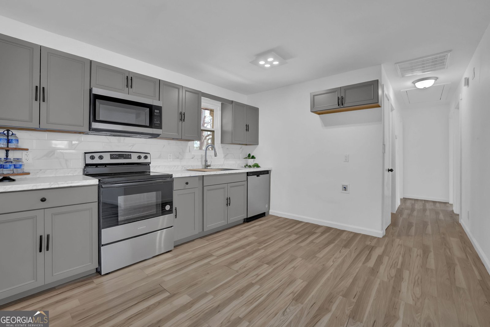 2030 EUCLID Street Statham - 32