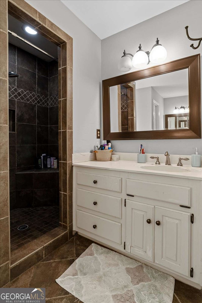 4381 Laurian Drive Kennesaw - 23