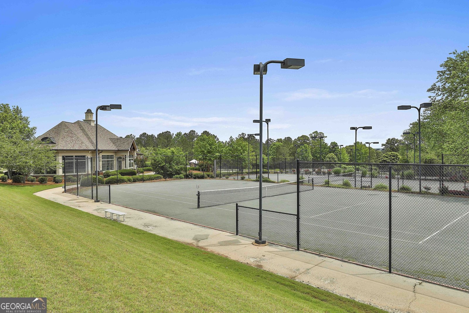 512 River Forest Drive Forsyth - 74