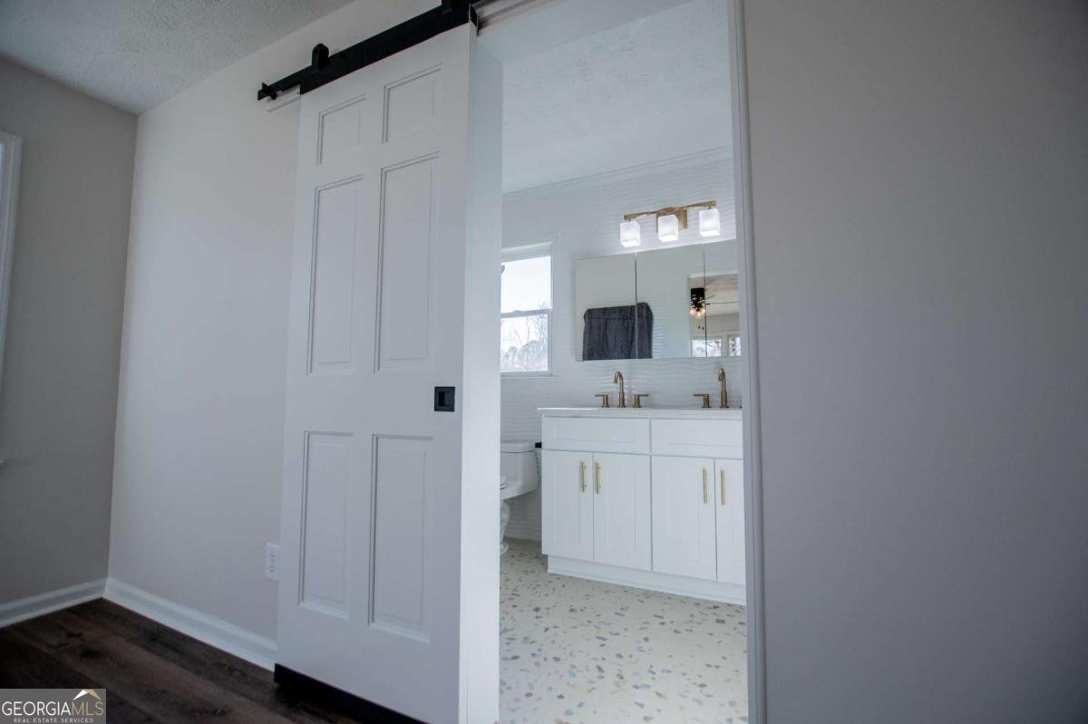 280 Hitchcock Road Dallas - 31