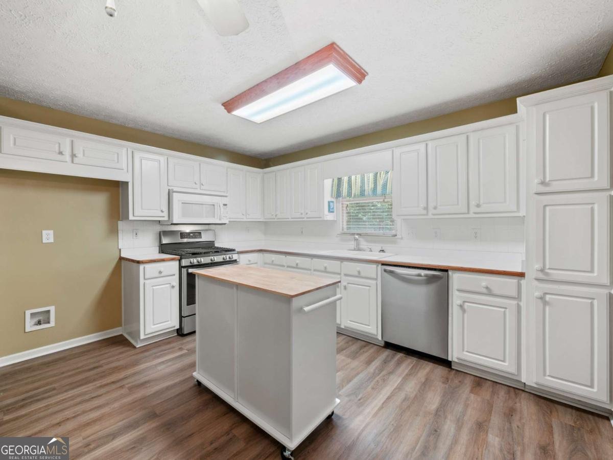 4654 Fox Forrest Drive Flowery Branch - 13