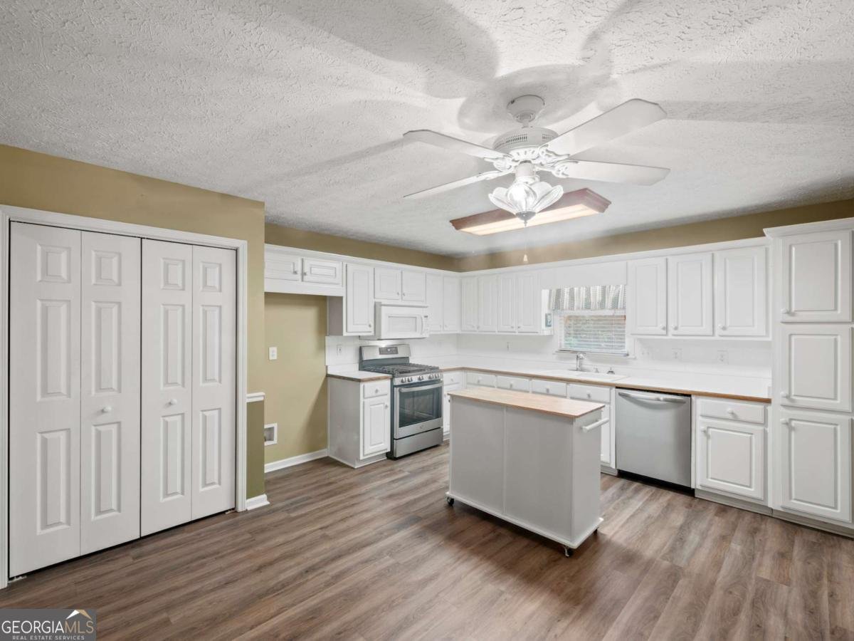4654 Fox Forrest Drive Flowery Branch - 18