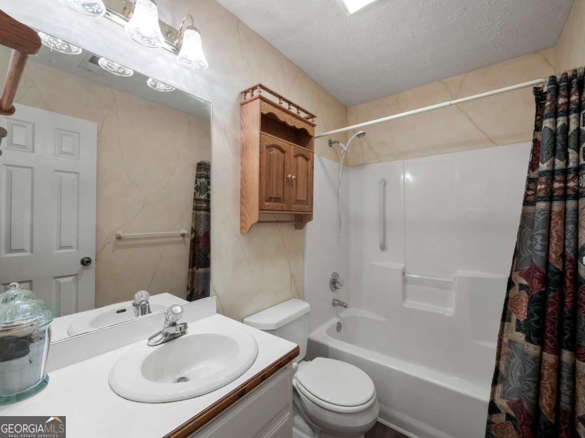 4654 Fox Forrest Drive Flowery Branch - 40