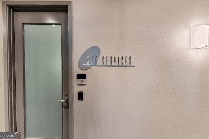 3338 Peachtree Road Atlanta - 1