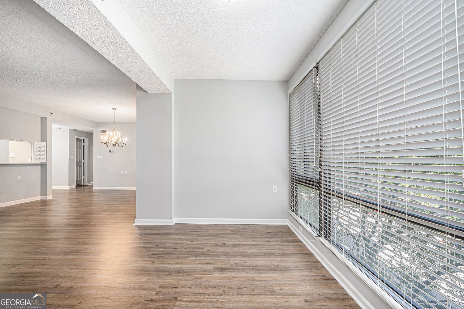 1800 Clairmont Lake Decatur - 10