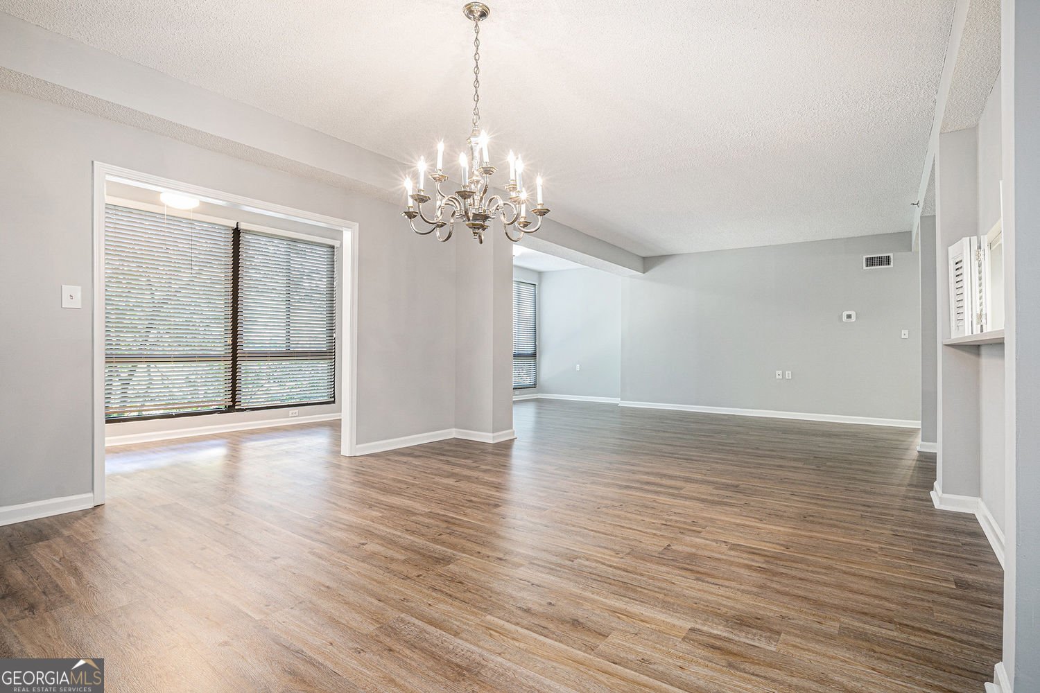 1800 Clairmont Lake Decatur - 12