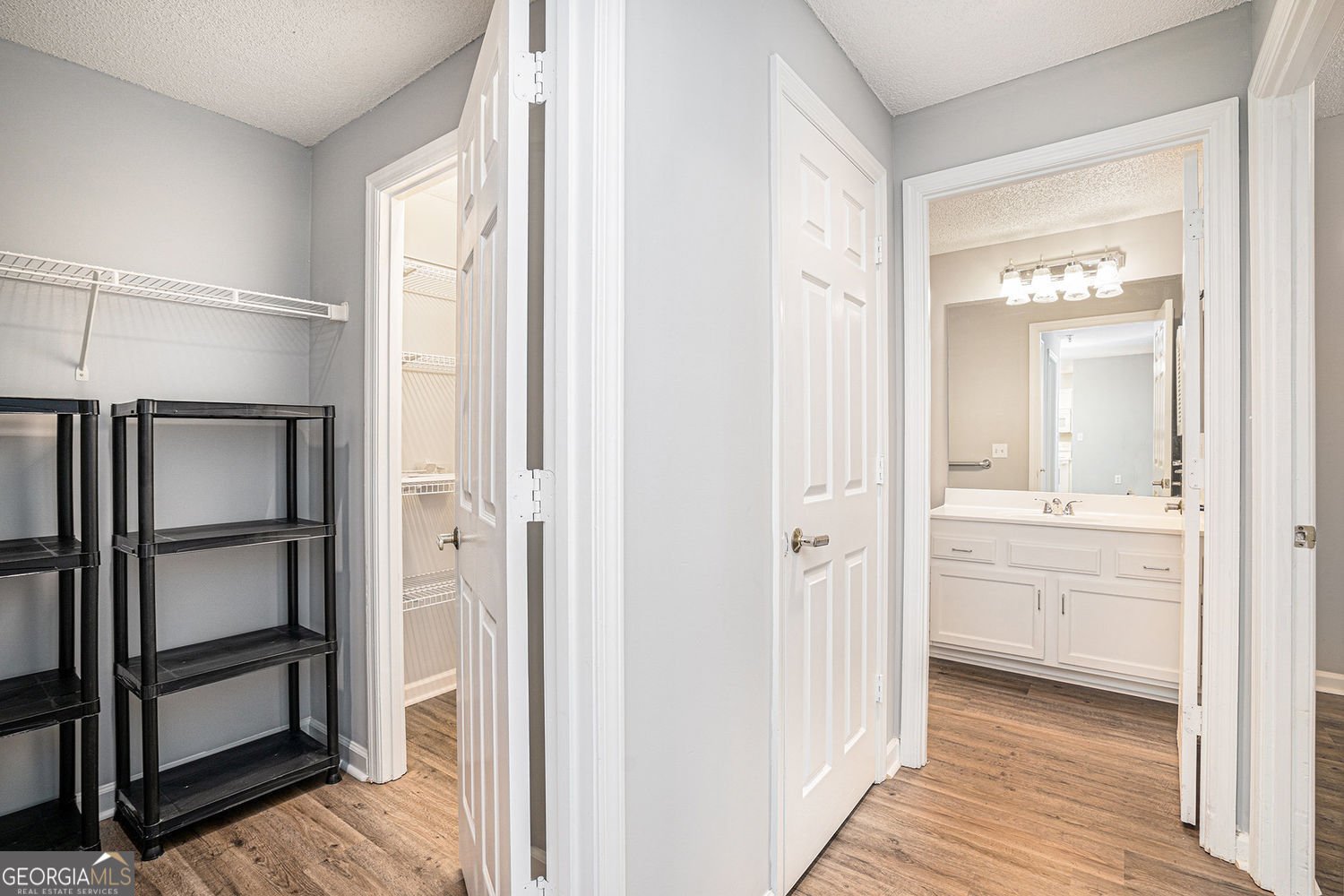 1800 Clairmont Lake Decatur - 19