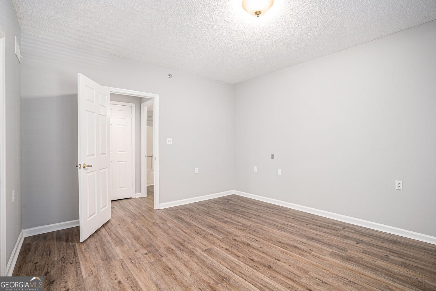 1800 Clairmont Lake Decatur - 21