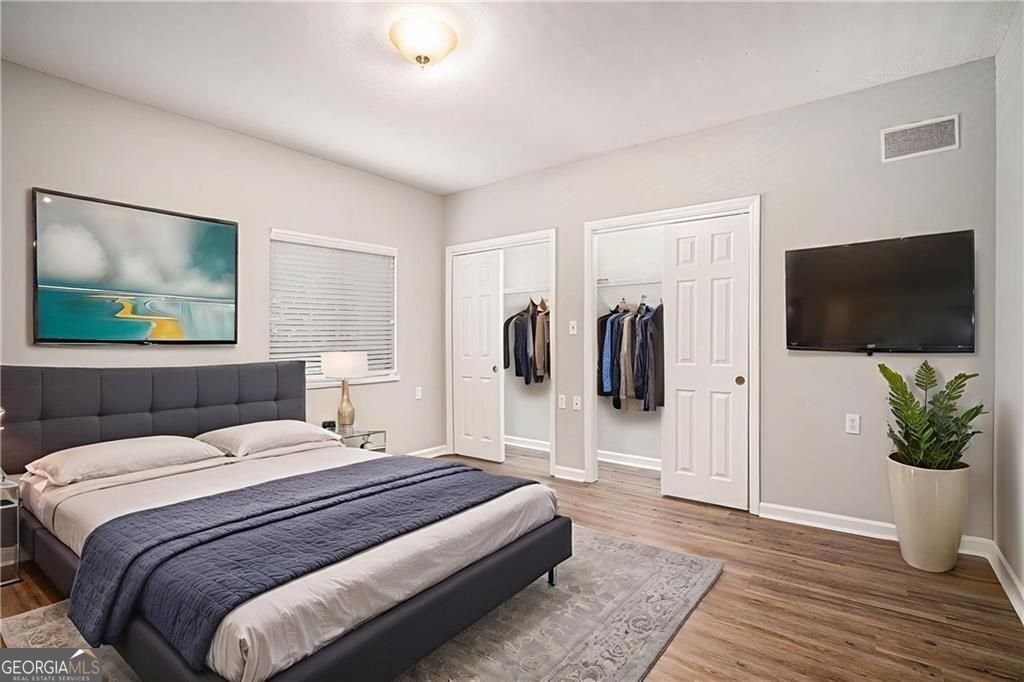 1800 Clairmont Lake Decatur - 26