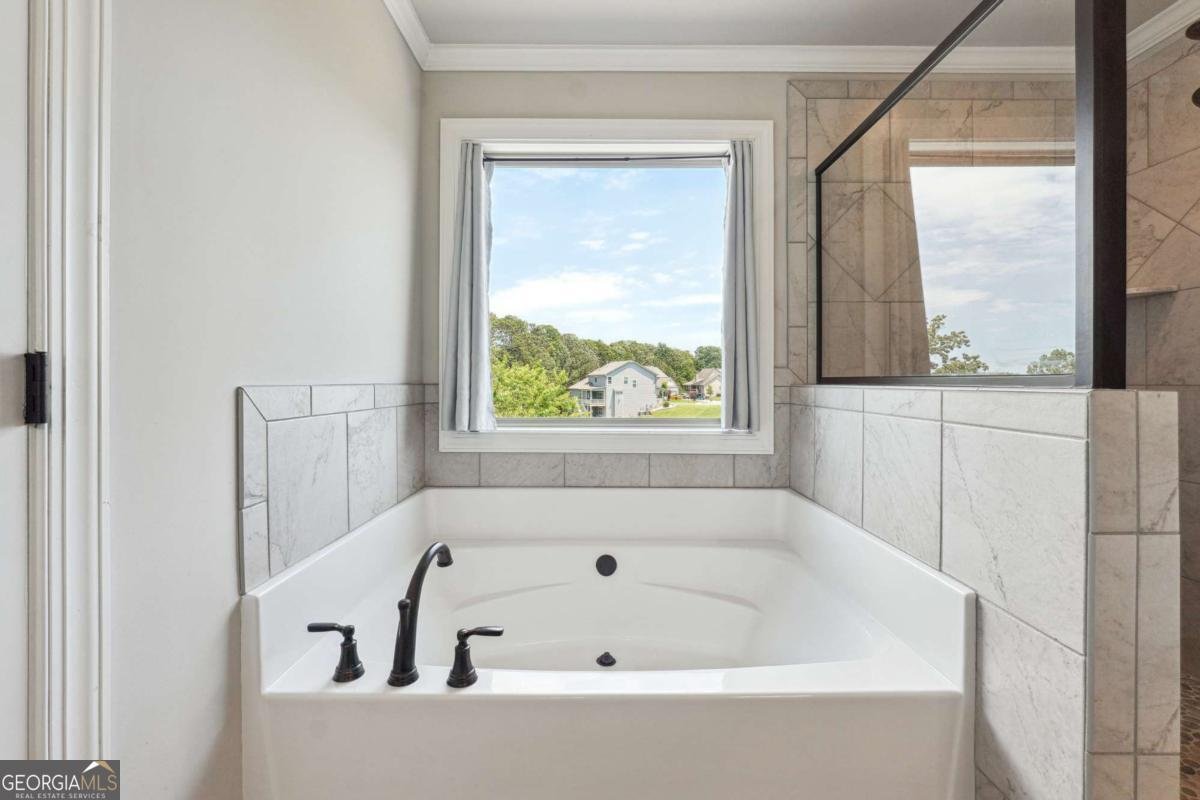 1824 Alberta Lane Winder - 21