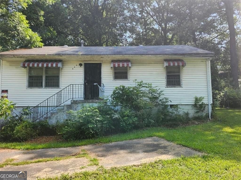 449 Hamilton E Holmes Drive Atlanta - 1