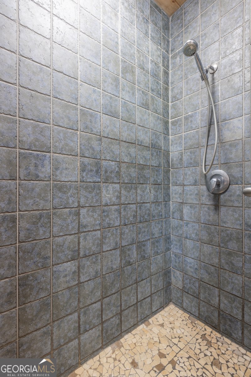 912 Folds Road Carrollton - 33