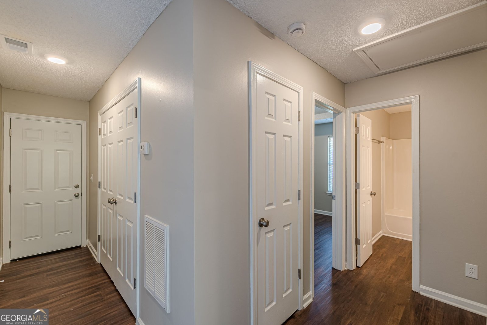160 Goldleaf Drive Hampton - 13