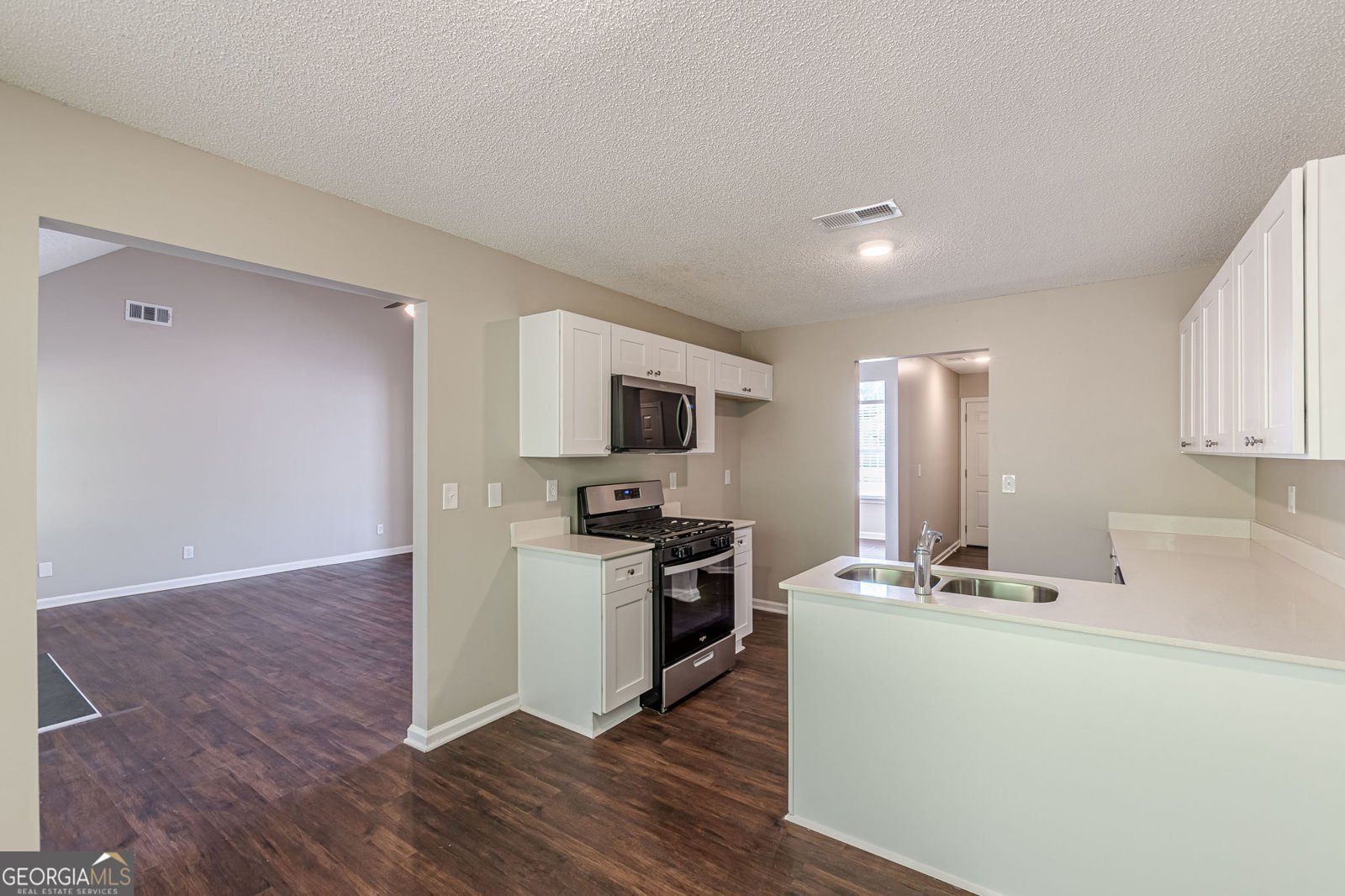 160 Goldleaf Drive Hampton - 20
