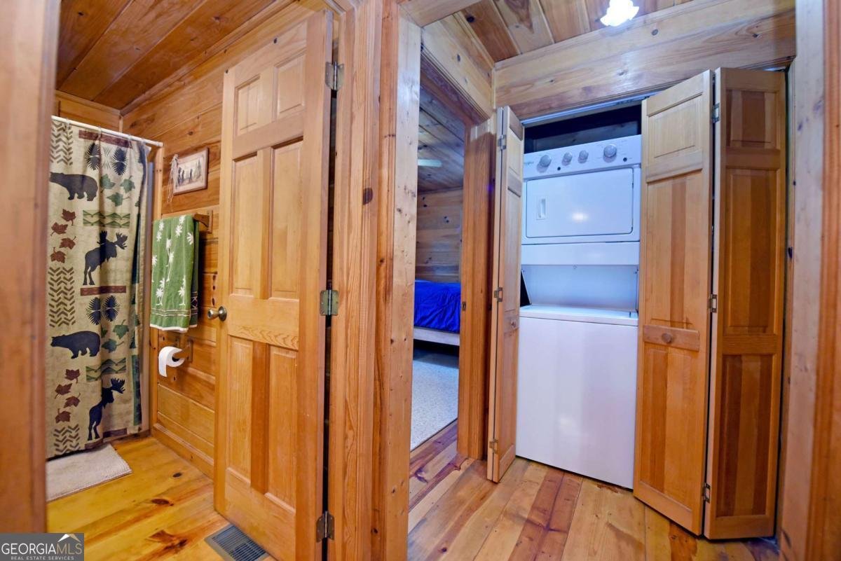 31 Eagle Feather Drive Cherry Log - 11
