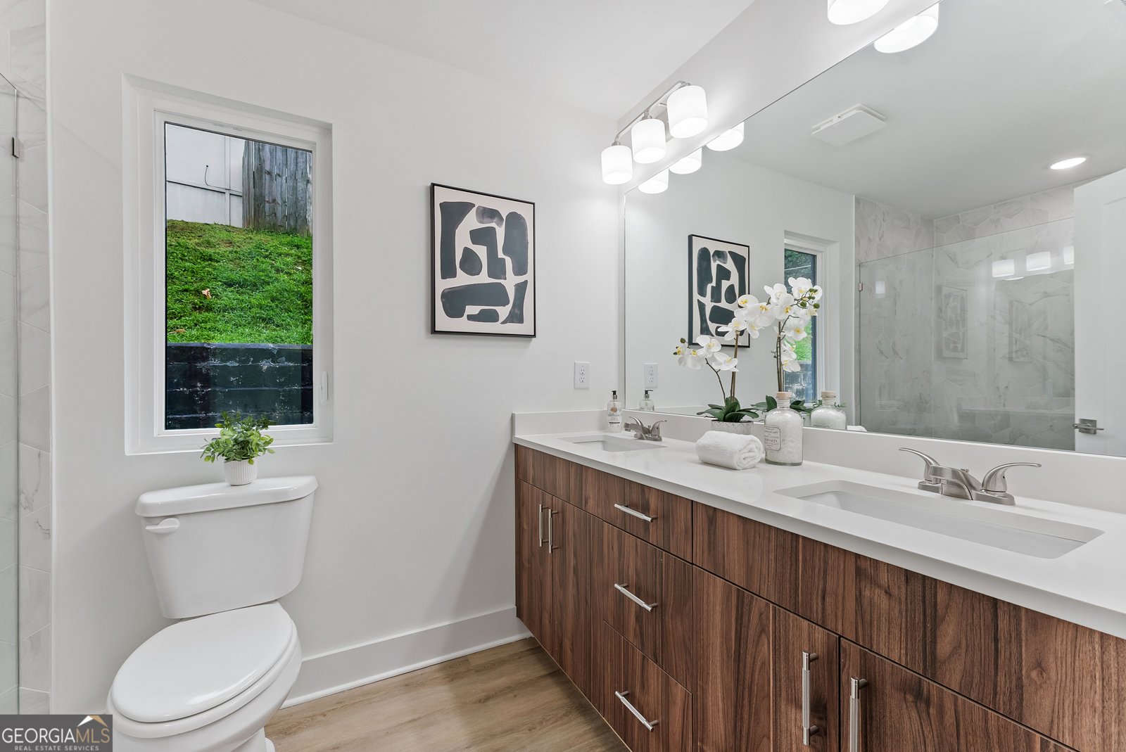 998 Lookout Avenue Atlanta - 18