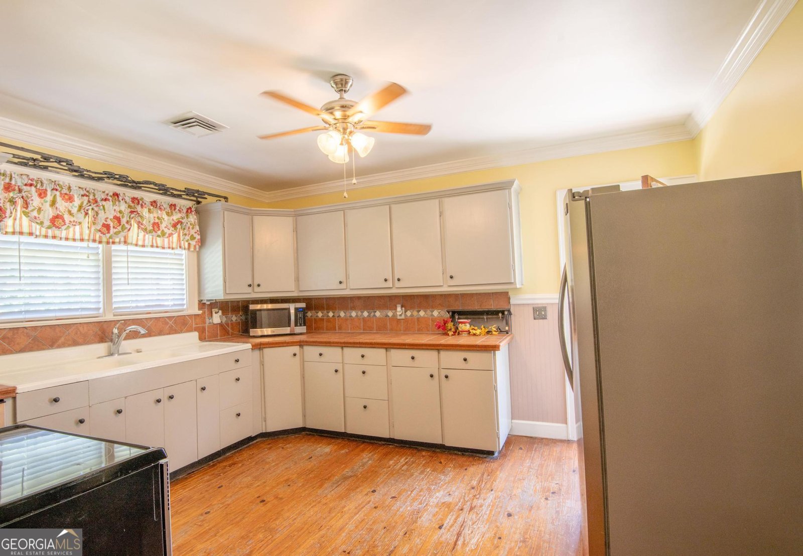 814 Main Street Sylvania - 8