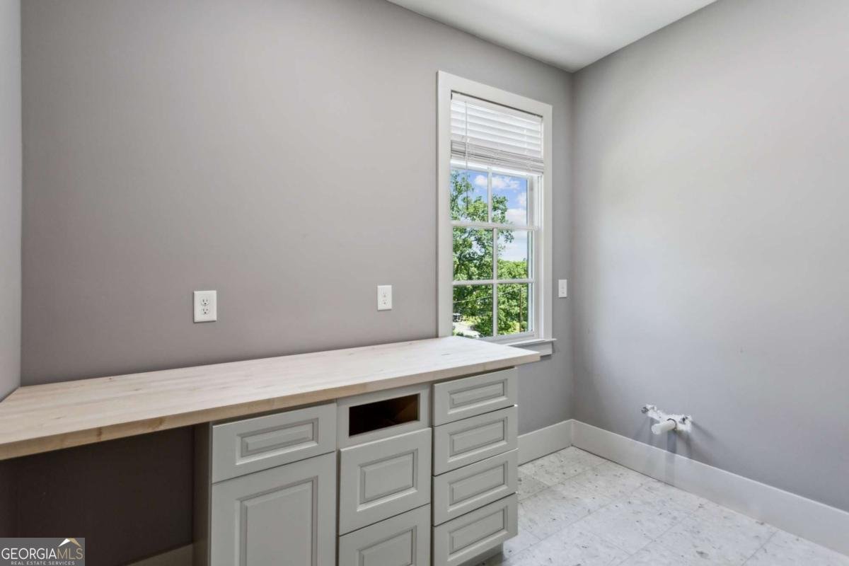 2153 COOPER LAKE Road Smyrna - 15