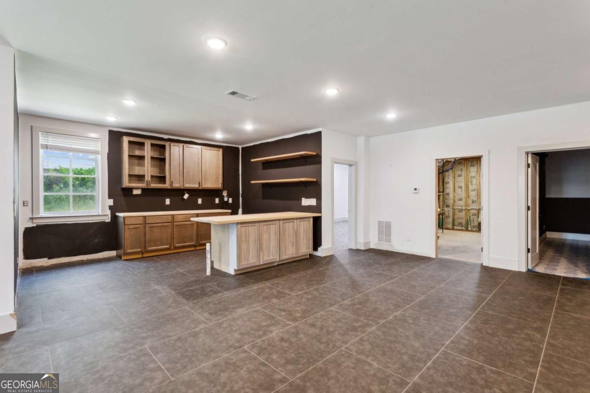 2153 COOPER LAKE Road Smyrna - 22