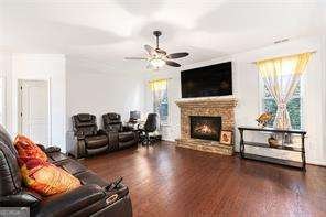 121 Royal Sunset Drive Dallas - 12