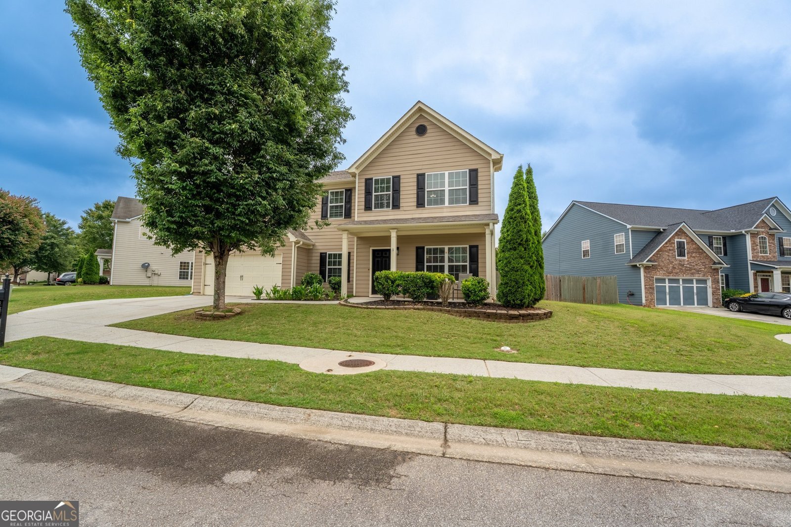 1208 LOOWIT FALLS Court Braselton - 2