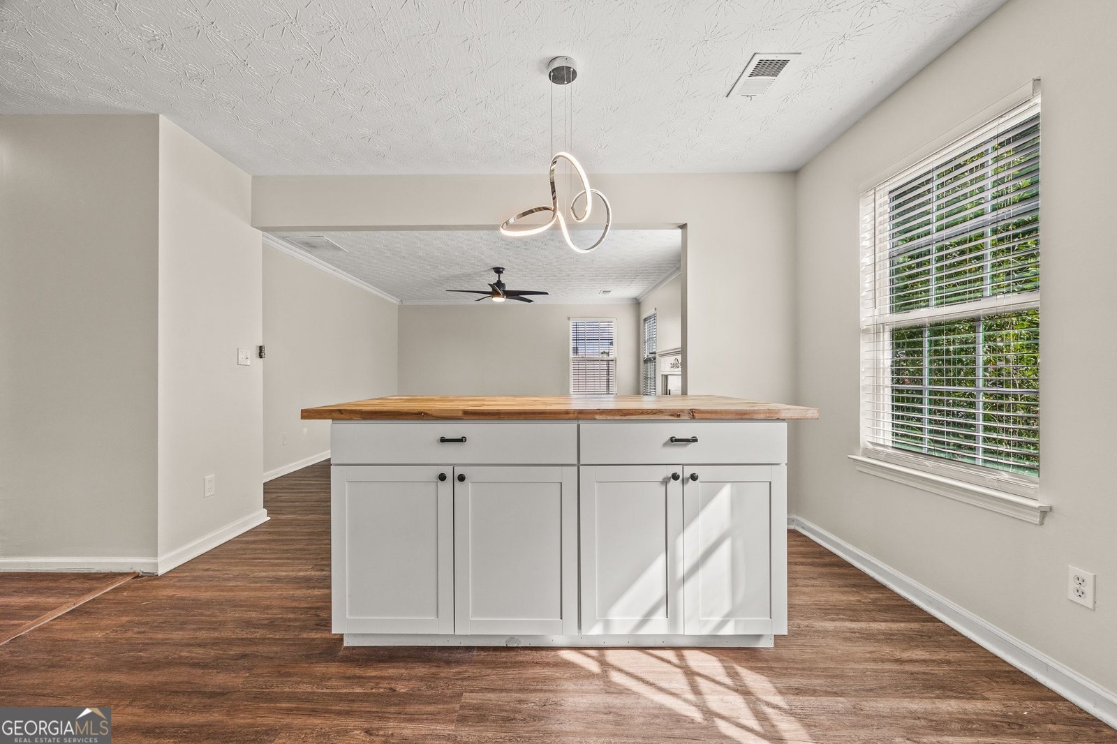 211 Millstone Drive Hampton - 12