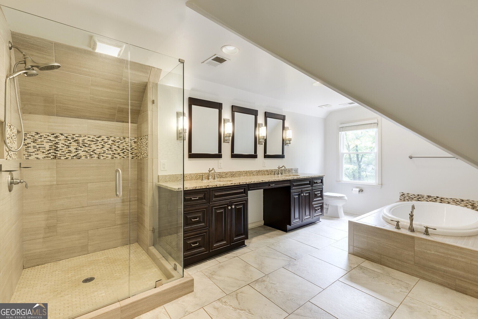 3707 Dunwoody Club Drive Atlanta - 28