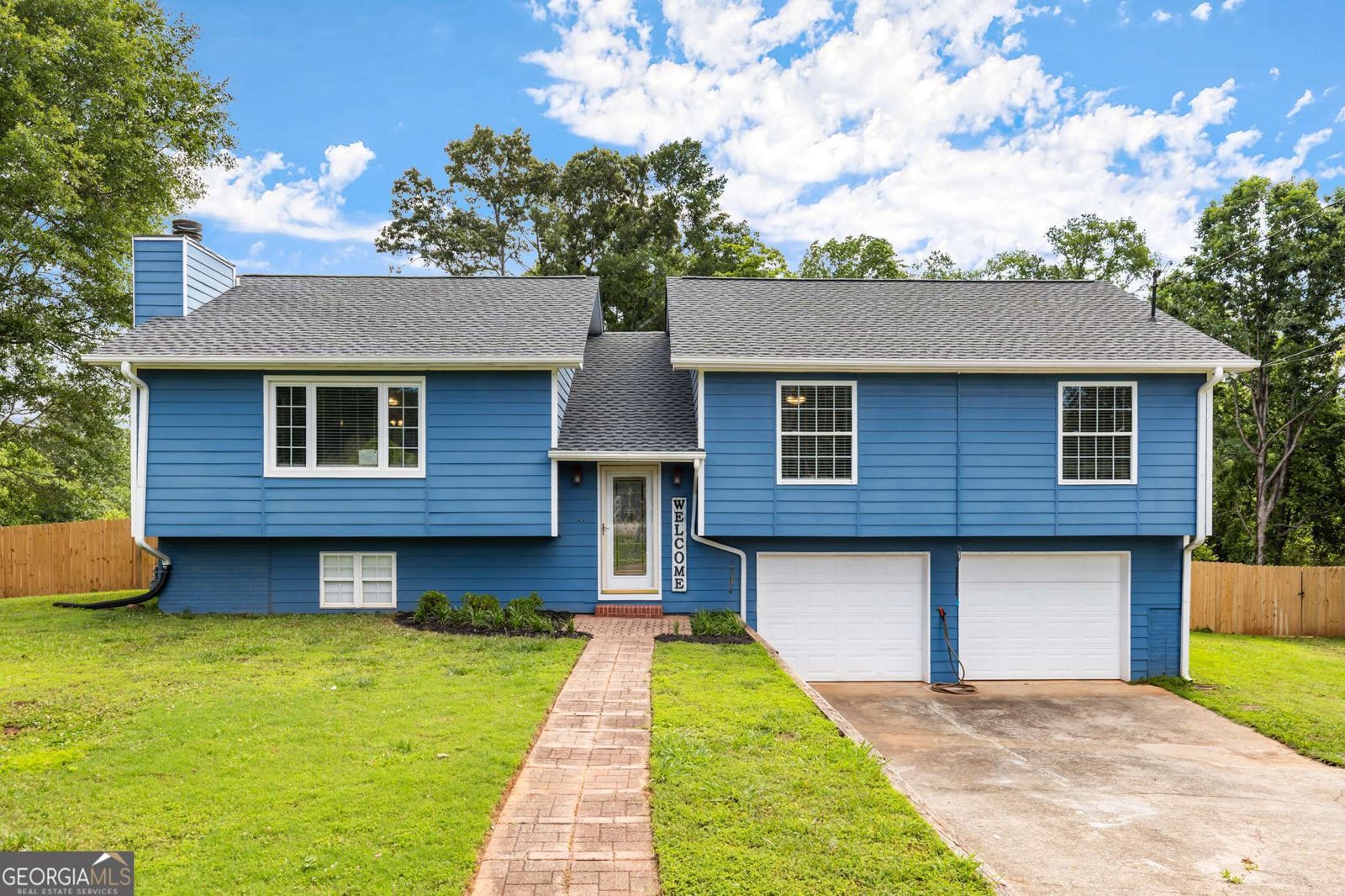 319 Hill Crest Circle Woodstock - 1