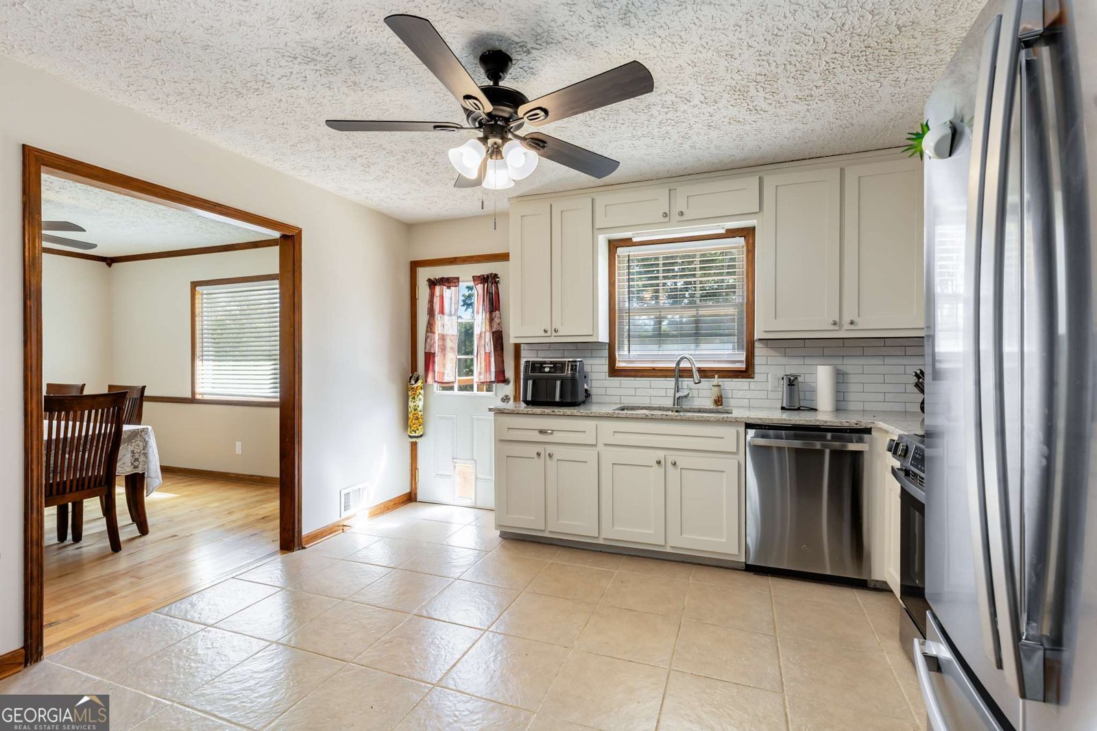 319 Hill Crest Circle Woodstock - 16