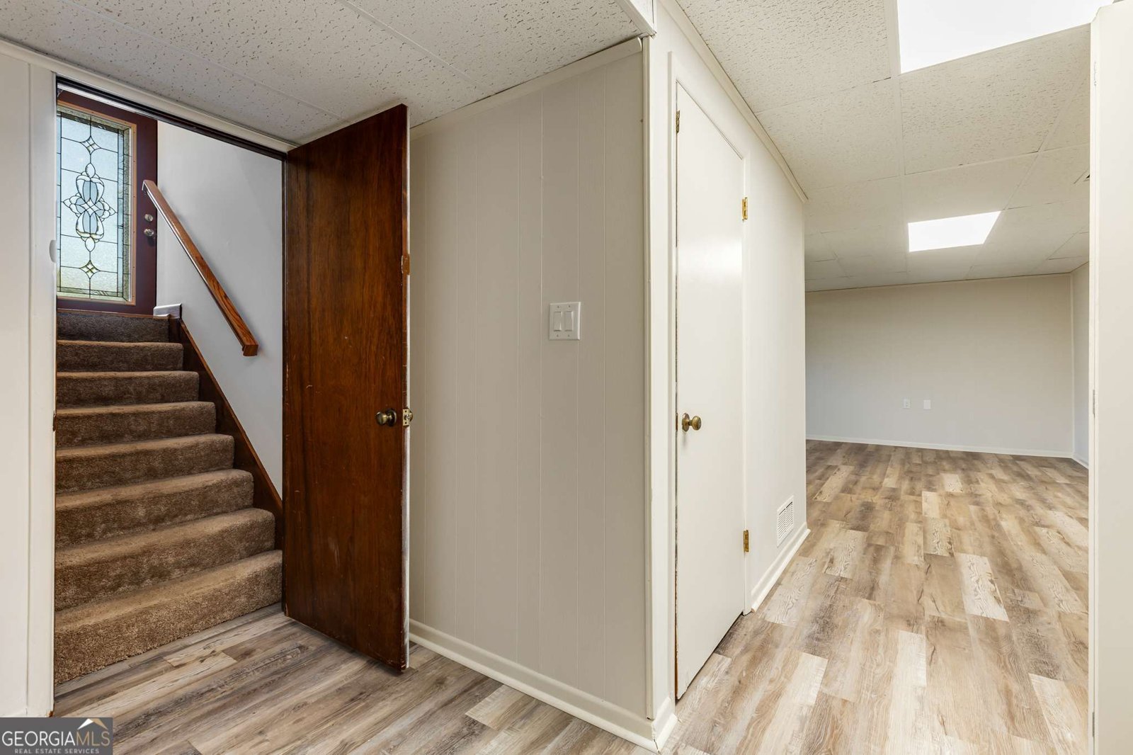 319 Hill Crest Circle Woodstock - 30