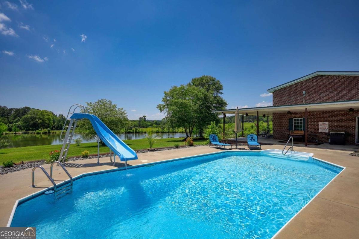 947 Bellhouse Road Macon - 45