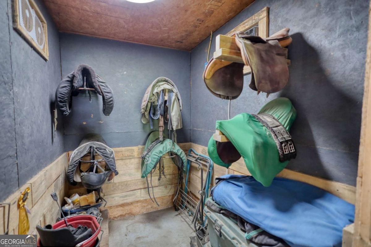 947 Bellhouse Road Macon - 77