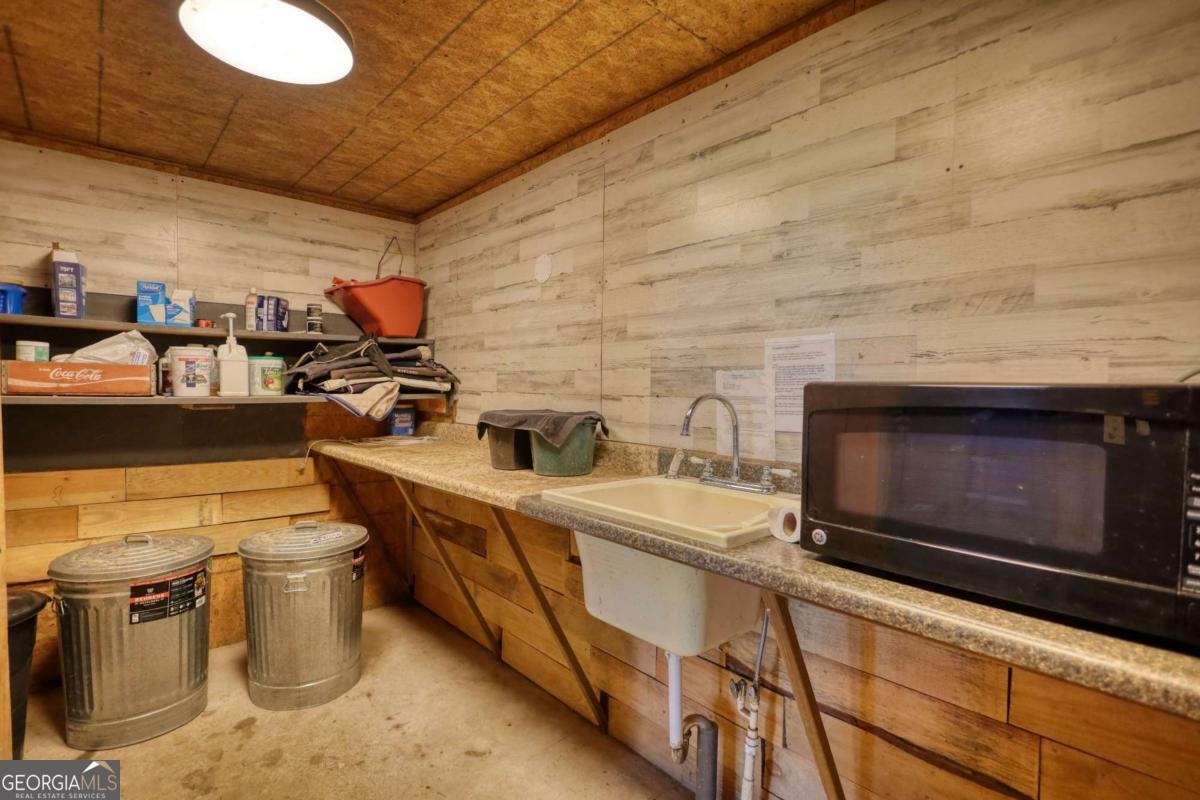 947 Bellhouse Road Macon - 78