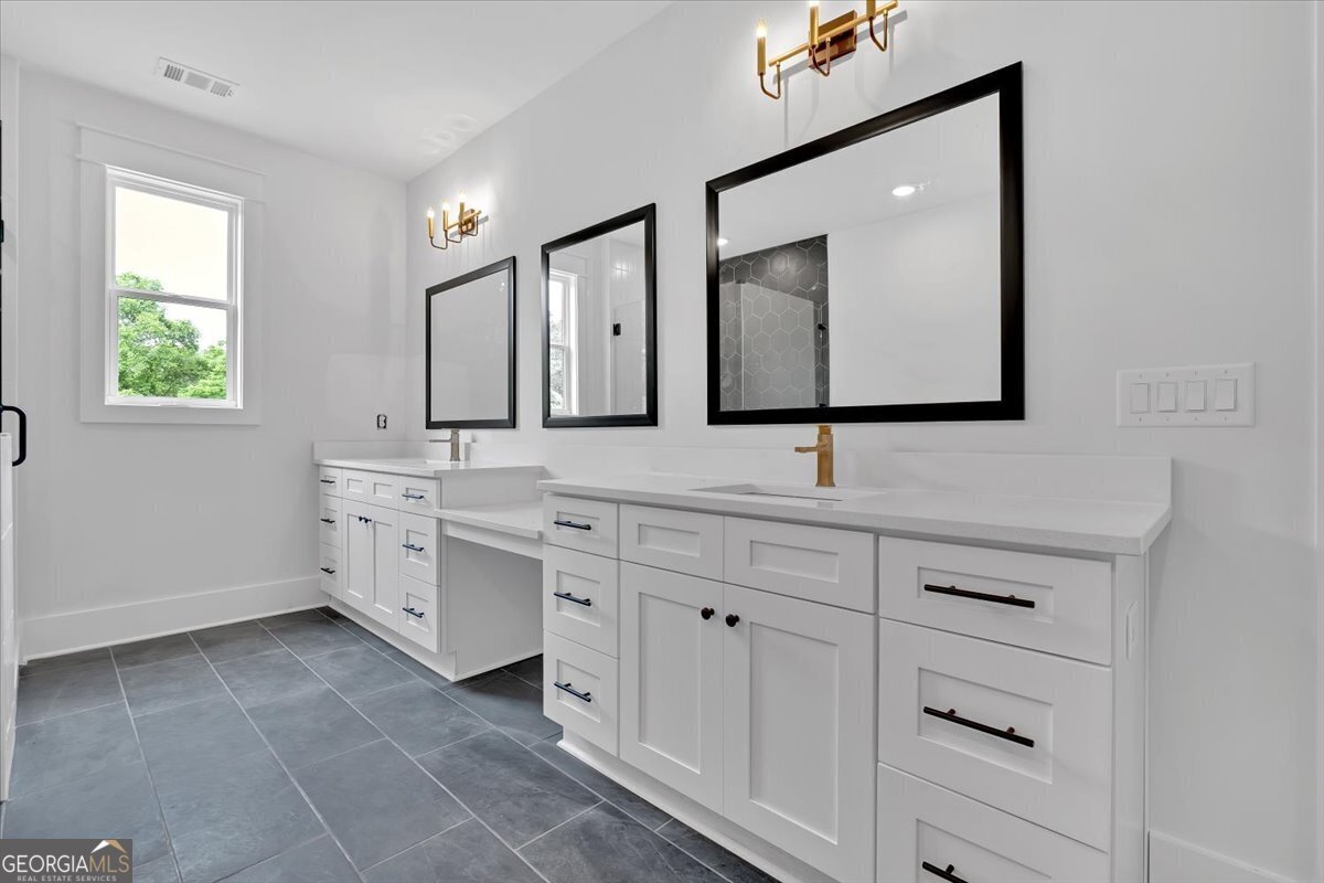 300 Eminence Peak Rydal - 44