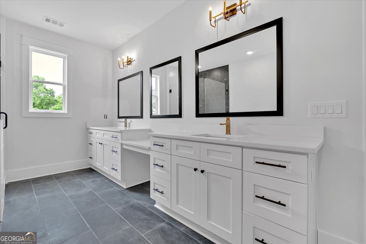 300 Eminence Peak Rydal - 45