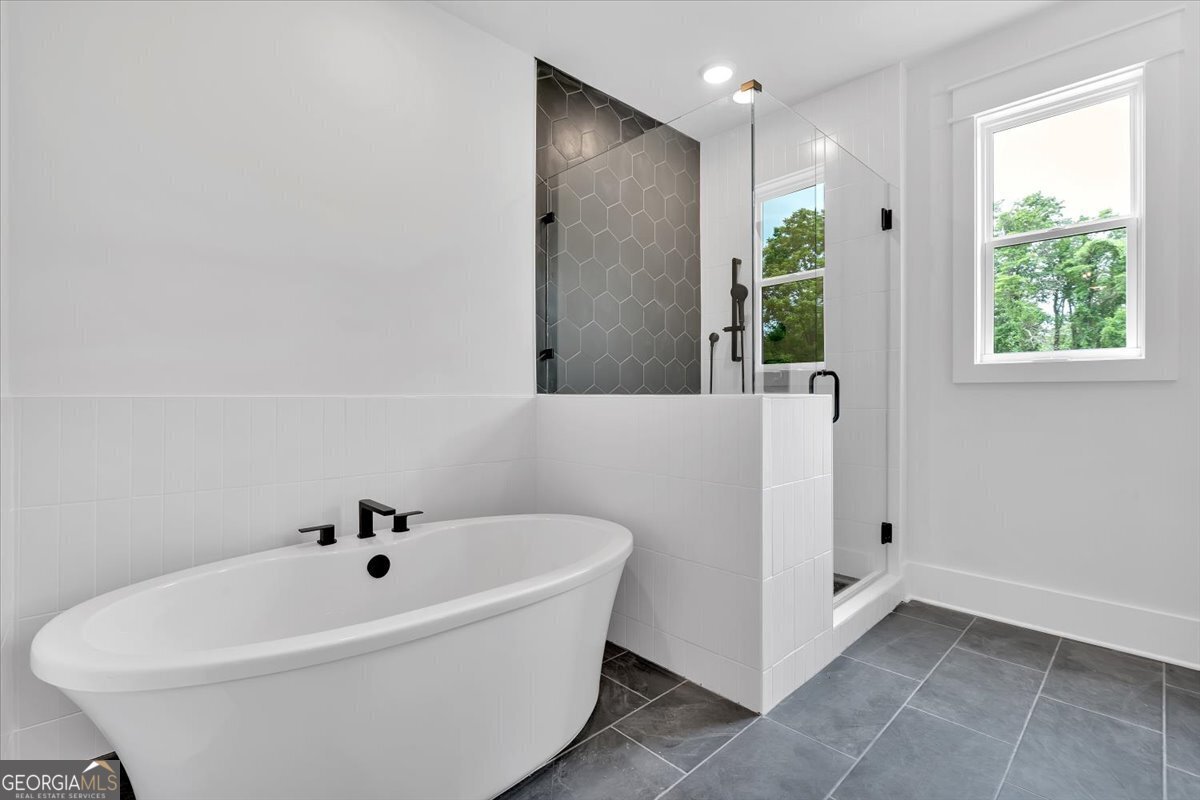 300 Eminence Peak Rydal - 46
