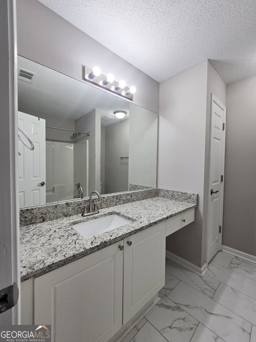 3075 Lakeside Circle Covington - 10