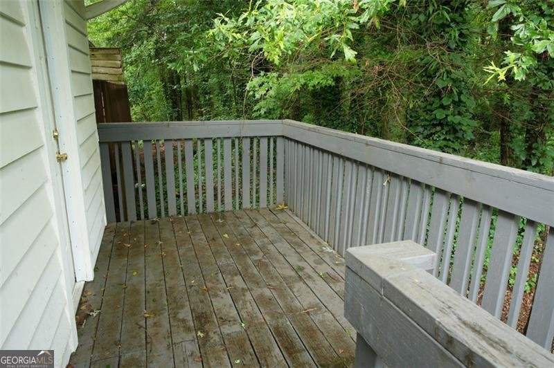 936 GLYNN OAKS Drive Clarkston - 32