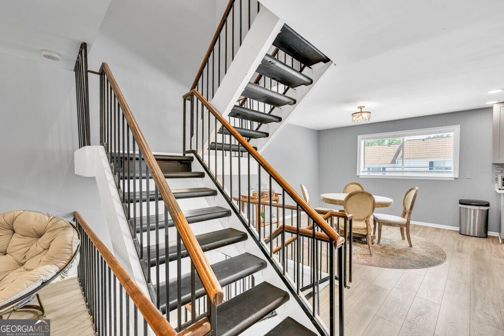 7307 Cardigan Circle Sandy Springs - 12