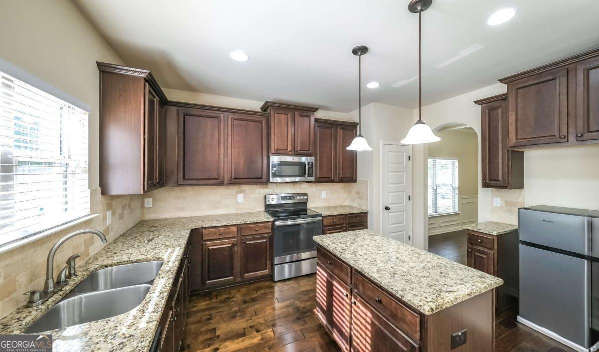 8744 HAMIL Court Douglasville - 36