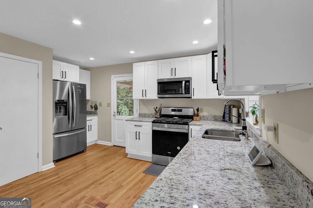 4774 Saint Bernard Drive Lilburn - 10