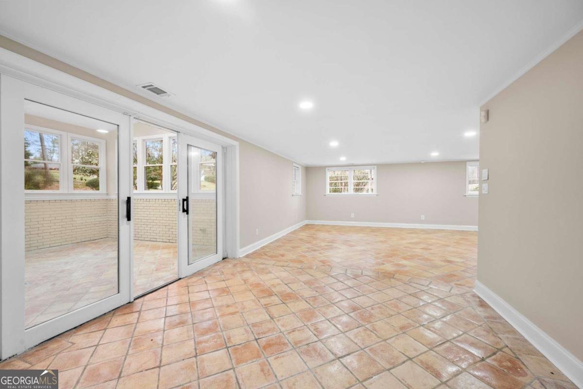 2151 Zelda Drive Atlanta - 23